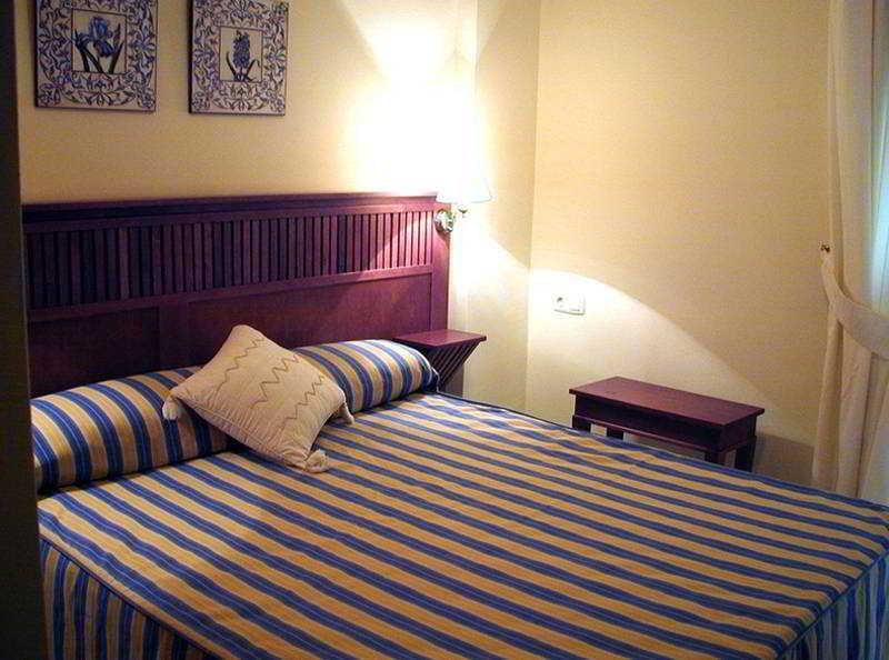 Apartamentos Turisticos Anoreta รินกอนเดลาวิกตอเรีย ภายนอก รูปภาพ