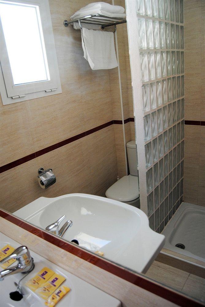 Apartamentos Turisticos Anoreta รินกอนเดลาวิกตอเรีย ภายนอก รูปภาพ