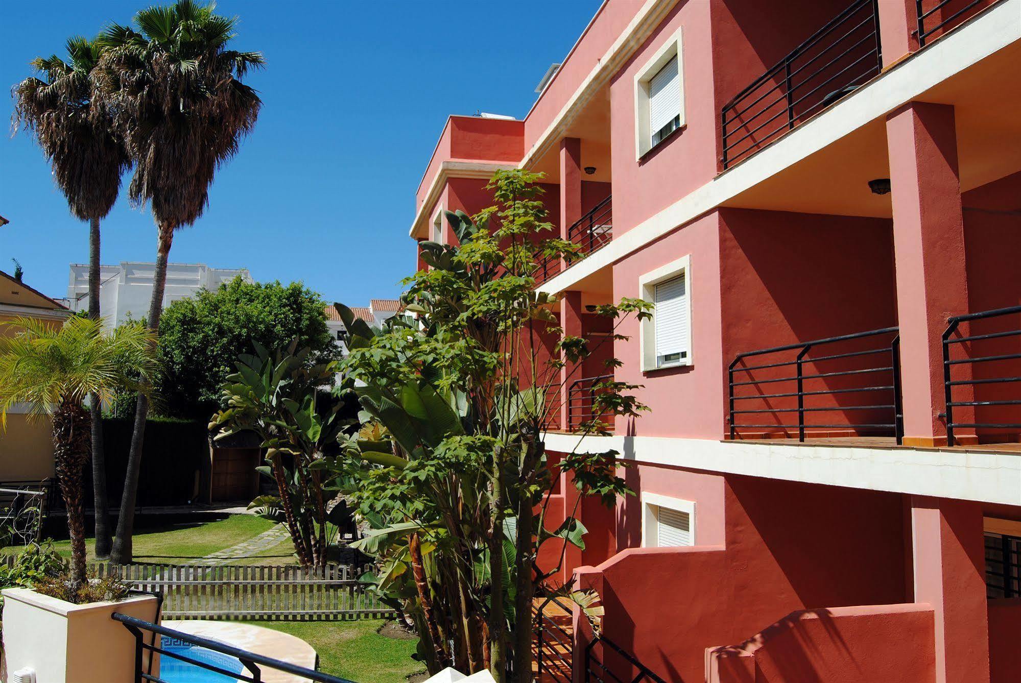 Apartamentos Turisticos Anoreta รินกอนเดลาวิกตอเรีย ภายนอก รูปภาพ